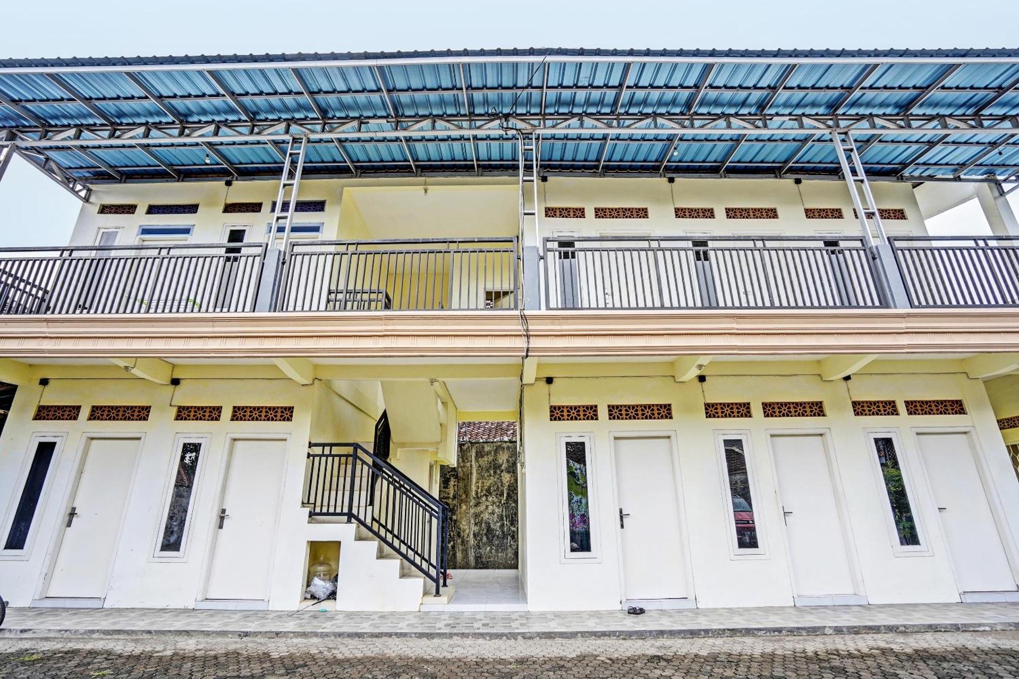 Spot On 92799 Tanjung Indah Syariah Hotel