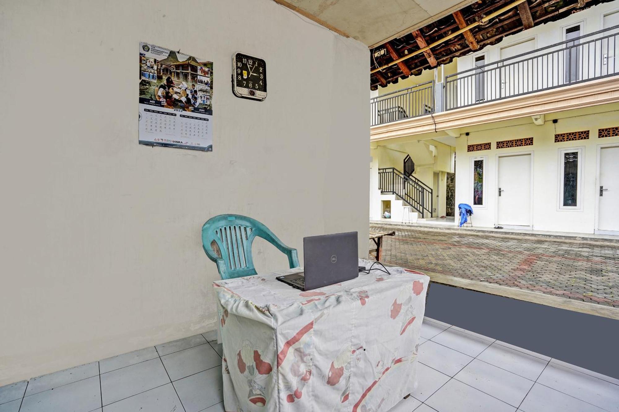 Hotel Spot On 92799 Tanjung Indah Syariah Banyuwangi (East Java)